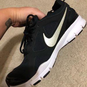 Nike shoes training tr2